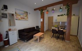 City Core Apartment
